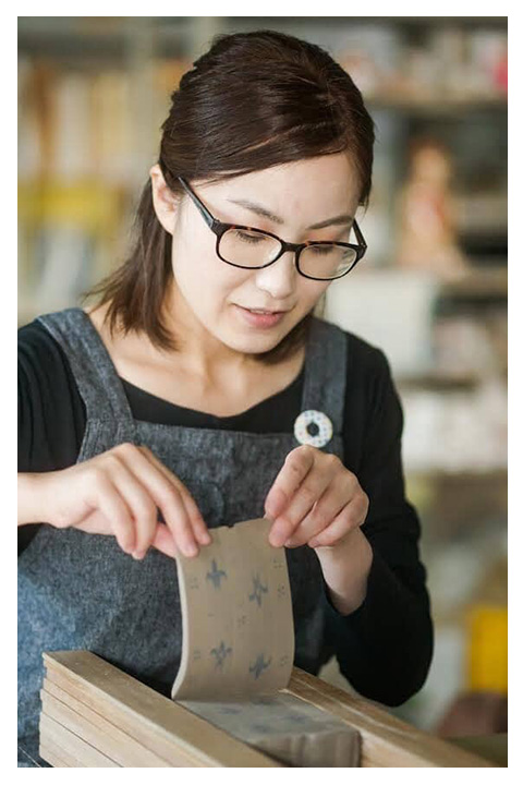 陶芸家：佐藤愛子