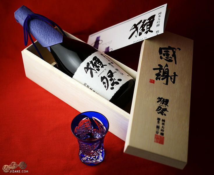 ◇【木箱入】獺祭(だっさい) 純米大吟醸 磨き二割三分 感謝木箱 720ml | 佐野屋 JIZAKE.COM