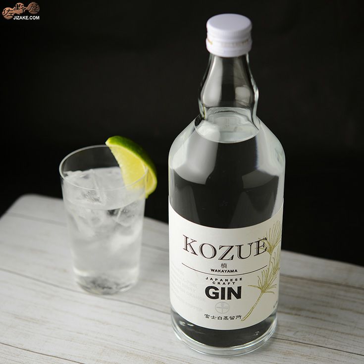 ◎富士白蒸留所 和製クラフトジン 槙 KOZUE 700ml | 日本酒専門店 佐野屋 JIZAKE.COM